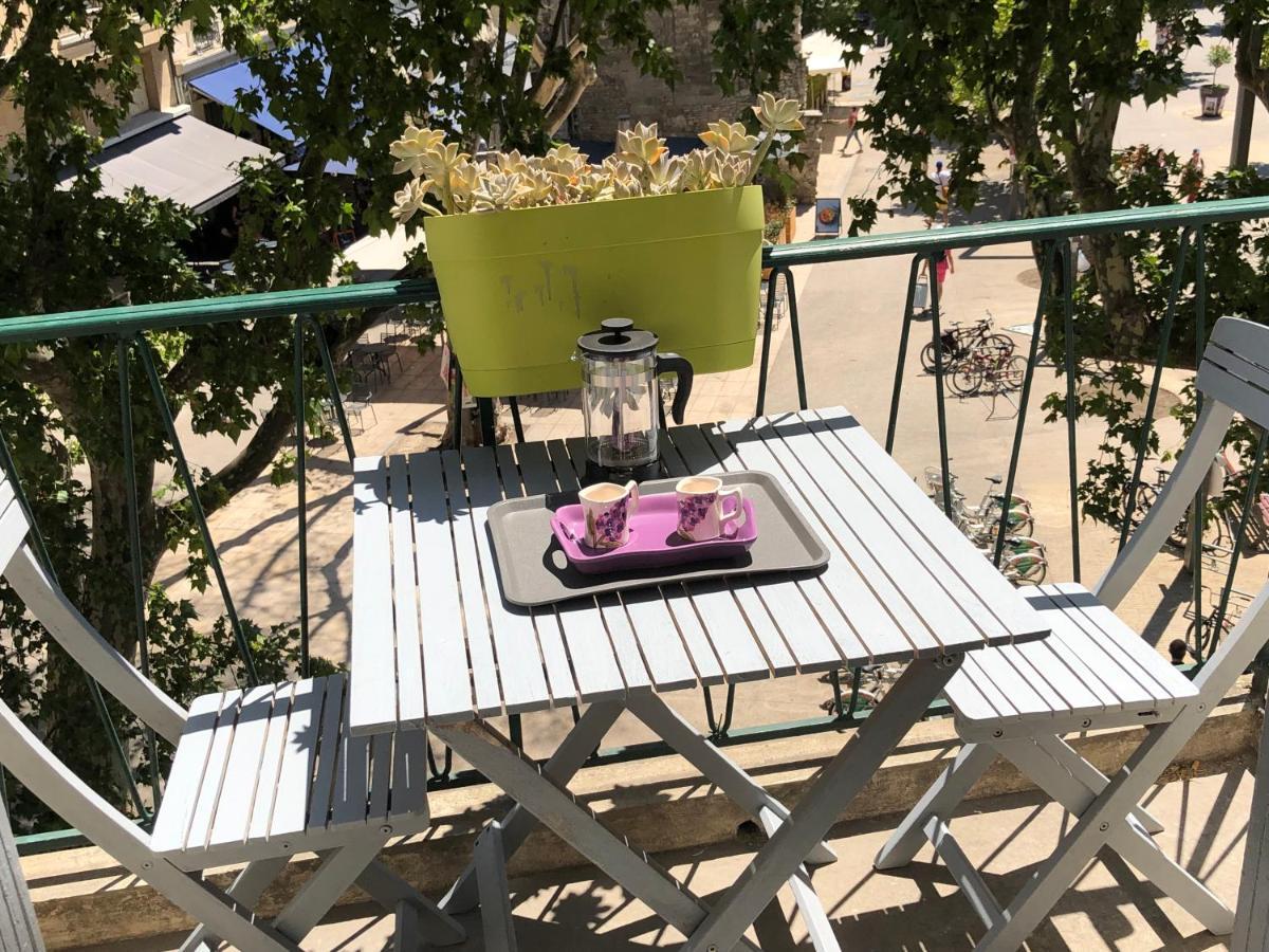 Appartement De Charme Avignon Centre Historique Terrasse Et Balcon Place Pie المظهر الخارجي الصورة