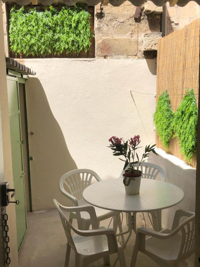 Appartement De Charme Avignon Centre Historique Terrasse Et Balcon Place Pie المظهر الخارجي الصورة